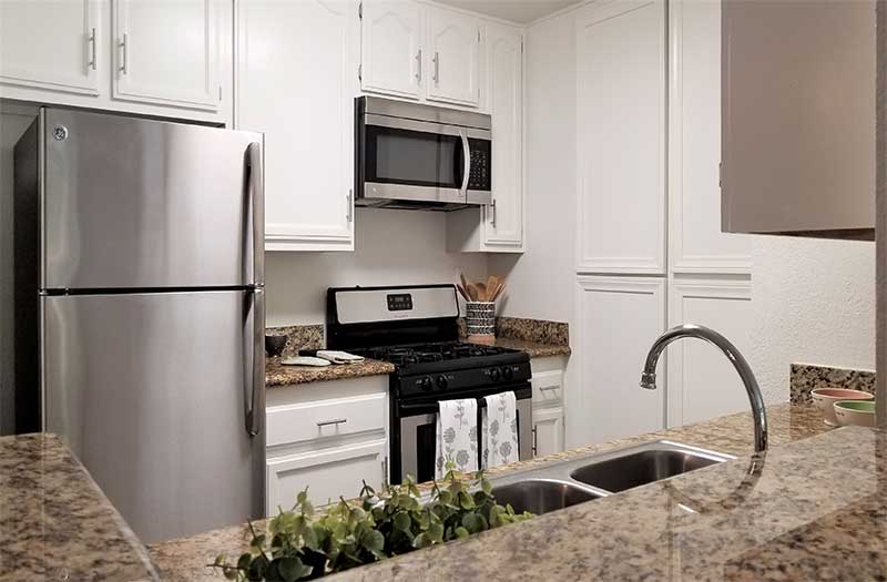 Paramount Terrace Apartments renovated kitchen